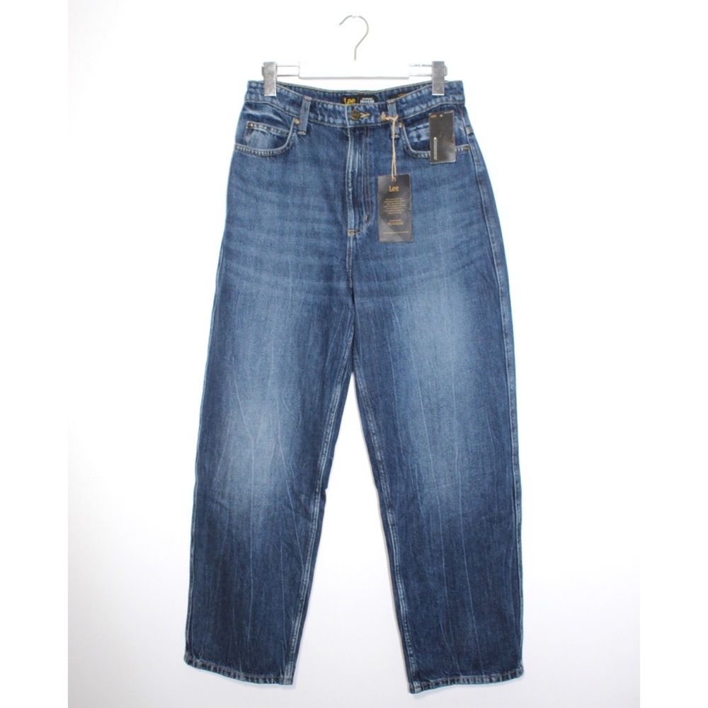Lee relaxed high waisted vintage jeans